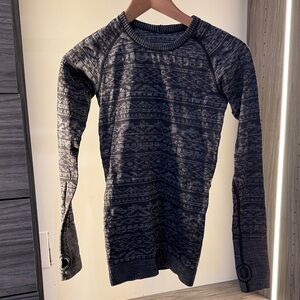 Lululemon long sleeve top, size 4